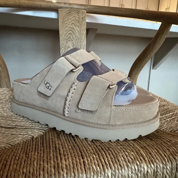 UGG Women's Platform Goldenstar Hi Slide Sandals - Picture 6 of 6